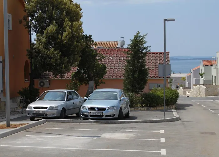 Апартаменты 3300b