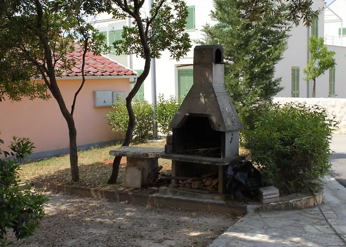 3300b Петрчане